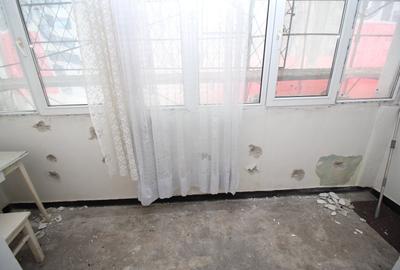 Garsonieră decomandată în Titan - 10