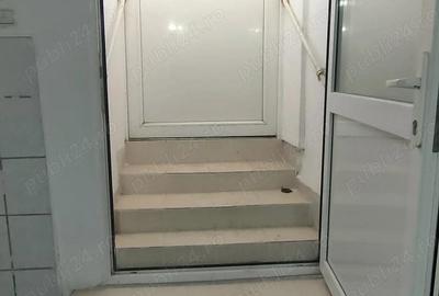 Spațiu comercial, de 31 mp, în Central - 9