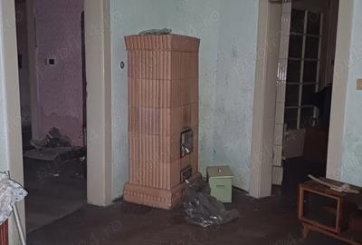 Casă cu 6 camere în Traian - 3