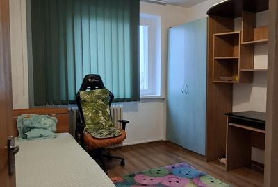 Apartament cu 3 camere decomandat, mobilat în Drumul Taberei - 4