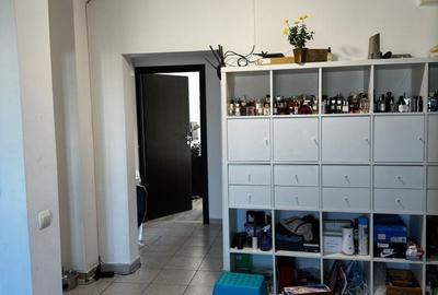 Apartament cu 3 camere decomandat în Central - 1