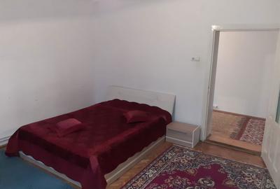 Apartament cu 3 camere decomandat în Central - 4