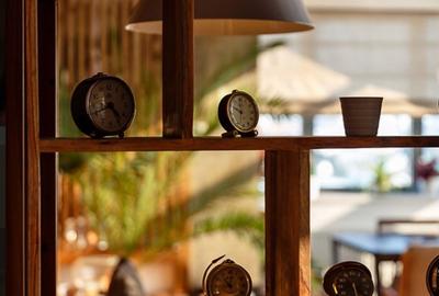 Penthouse cu un intreg perete doar din geamuri, dar si cu jacuzzi, terasa, gazon - 2