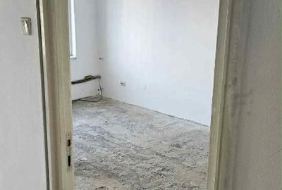 Apartament 2 camere, semidecomandat - zona Garii - 6