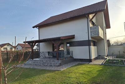 Casă cu Teren 420 Mp în Tărlungeni