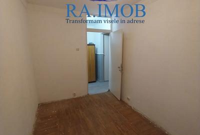 Apartament cu 3 camere decomandat în 9 Mai - 3