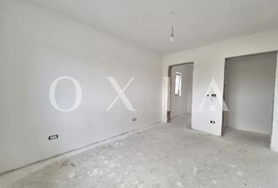 AX1046 Giroc, Zona Esso, 1/2 Duplex Cu 5 Camere - 6