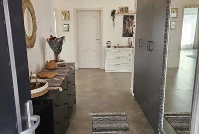 Casă cu 4 camere cu Teren 501 Mp în Tărlungeni - 1