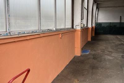 Spațiu comercial, de 120 mp, în Central - 4