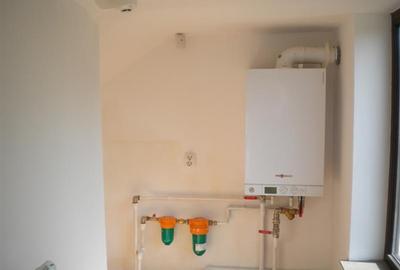 Casă individuală cu 4 camere cu Canalizare în 9 Mai - 10