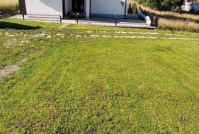 Casă cu 4 camere în Roșu - 6