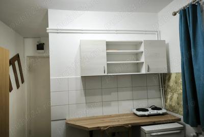 Inchiriez garsoniera la parter intr-un bloc din cartier Gruia - 3