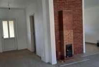 Casă cu 3 camere cu Teren 860 Mp în Central - 4