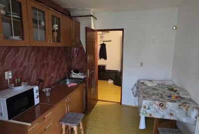Apartament cu 2 camere decomandat în 1 Mai - 5