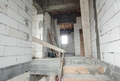 Casă cu 5 camere cu Teren 500 Mp în Cârcea - 13