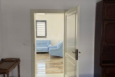 Casă cu 3 camere decomandat cu Teren 500 Mp în Central - 2