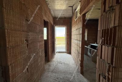 Duplex cu 4 camere cu Canalizare în Sânandrei - 5