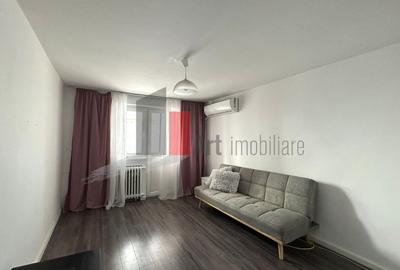 Apartament cu 2 camere decomandat, mobilat în Tei