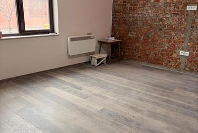 Casă cu 2 camere cu Teren 160 Mp în UTA - 6