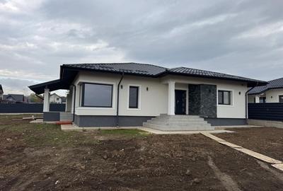 Casă cu 3 camere în Central