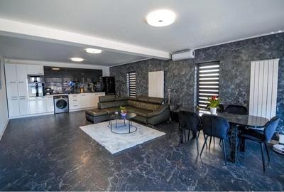 Casă cu Teren 250 Mp în Central - 2