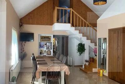 Vila spa?ioasa cu 5 dormitoare ?i curte de 730 mp Vila spa?ioasa cu 5 dormitoare ?i curte de 730 mp - 1