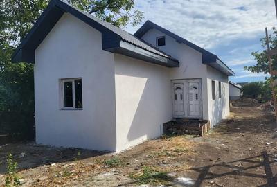 Lumina - Casa la sol 60mp 70000Euro - 2