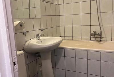 Apartament cu 3 camere decomandat în Central - 2