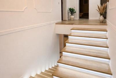 Casă cu 5 camere cu Teren 433 Mp în Oncea