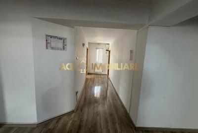 Casă individuală cu 9 camere cu Canalizare în Vitan - 9