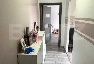 Apartament de vanzare, cu 3 camere decomandat, 60 mp, zona Astra - 3