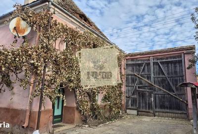 Casă cu 4 camere cu Teren 1900 Mp în Hamba