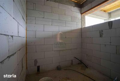 Casă cu 4 camere cu Teren 720 Mp în Borș - 3