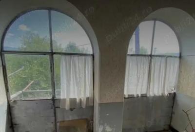 Apartament cu 2 camere decomandat în Coman - 3