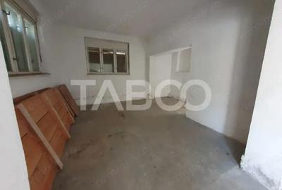 Casă cu 5 camere cu Teren 7830 Mp în Viștea - 2