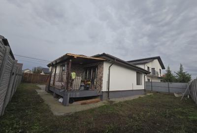 Casa individuala- 3 camere- 7 min de mers pe jos de STV- 380mp teren - 8