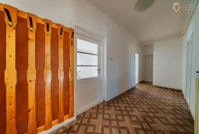 Casa 4 camere de Vanzare - 6