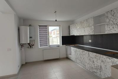 Casa - 4 camere - 2 bai - 120 mp utili - 7