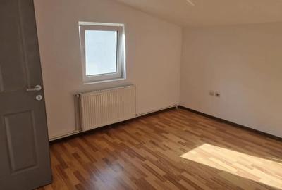 Casă cu 3 camere în Central - 4