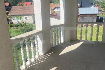 Casa de vanzare cu teren, in Pojorata, la sosea asfaltata - 8