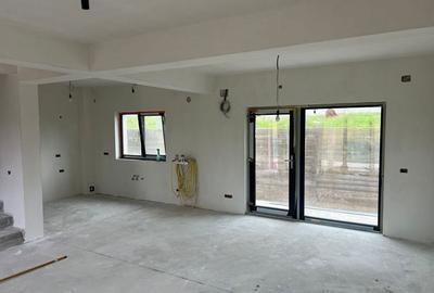 Casă cu 3 camere în Exterior Vest - 14