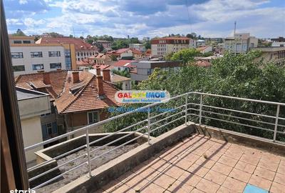 Apartament cu 3 camere decomandat în Craiovei - 2