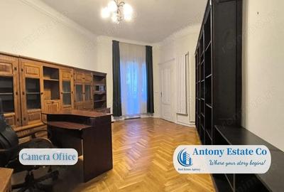 Apartament cu 4 camere în Central - 1