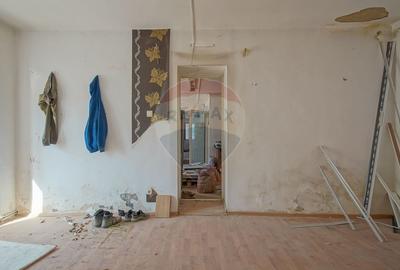 CASA CU POTENTIAL DE EXPLOATARE | DIVERSE ACTIVITATI | DE MIJLOC 50 - 7