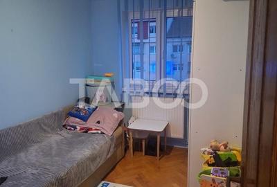 Apartament cu 3 camere decomandat, mobilat în Valea Aurie - 9