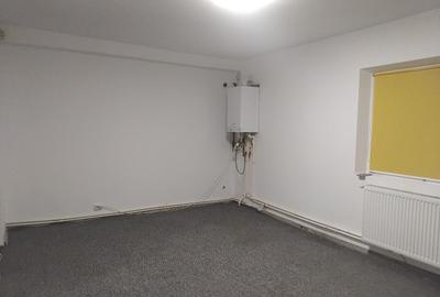 Spa?iu comercial 3 birouri Dacia - 4