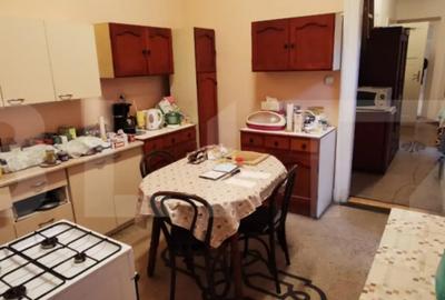 Apartament cu 5 camere semidecomandat în Central - 2
