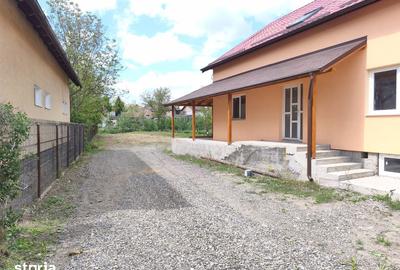 Casă cu 5 camere cu Teren 1100 Mp în Ernei - 2