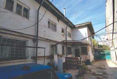 Casă cu 6 camere cu Canalizare în Moșilor - 10