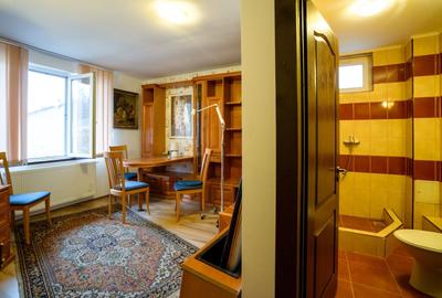 Hotel/Pensiune, de 400 mp, în Băile 1 Mai - 7